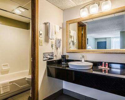 سورست هتل بای بست وسترن اسالینا