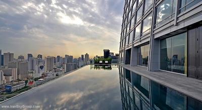 اوکورا پرستیژ بانکوک