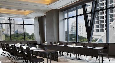 اوکورا پرستیژ بانکوک