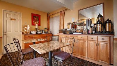 بست وسترن لامپلایتر این اند سویتز ات اسدسو