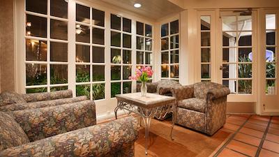 بست وسترن لامپلایتر این اند سویتز ات اسدسو