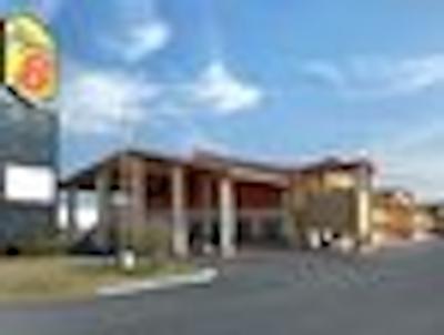 سوپر 8 واکو/مال اریا