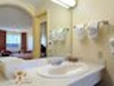 سوپر 8 واکو/مال اریا