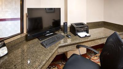 بست وسترن پلاس ممریال این اند سویتز