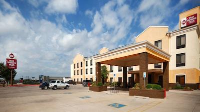 بست وسترن پلاس ممریال این اند سویتز