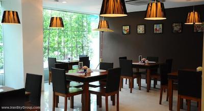 ساتورن گریس سرویسد رزیدنس