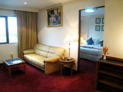 ساتورن گریس سرویسد رزیدنس