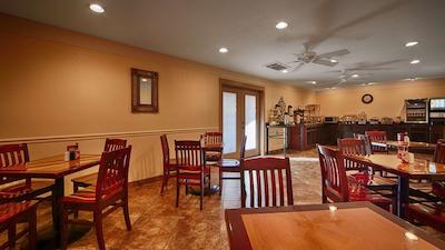 بست وسترن فنیکس گودییر این