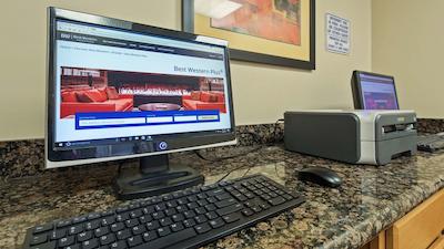 بست وسترن پلاس ونیورسیتی این