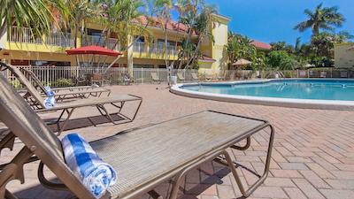 بست وسترن پلاس ونیورسیتی این