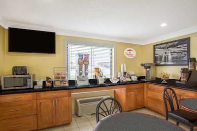 سوپر 8 سومتر