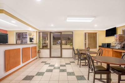 سوپر 8 سومتر