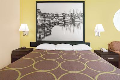 سوپر 8 سومتر