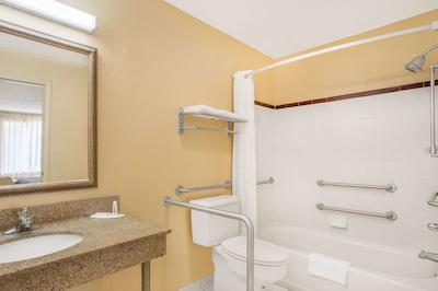 سوپر 8 سومتر