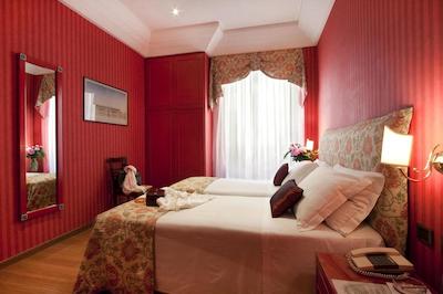 هتل دیانا روف گاردن