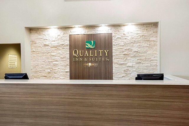 Quality Inn and Suites Arnold – St Louis