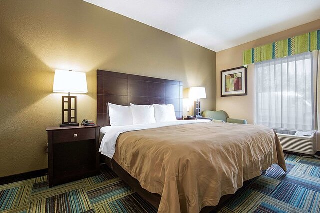 Quality Inn and Suites Arnold – St Louis
