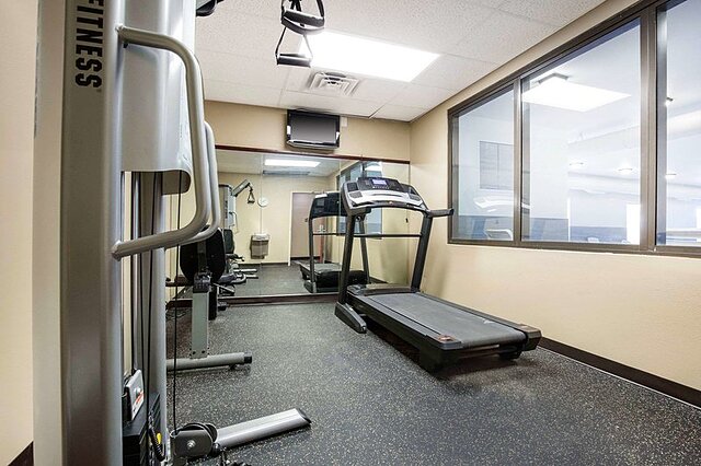 Quality Inn and Suites Arnold – St Louis