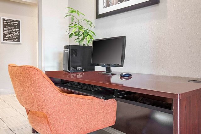 Quality Inn and Suites Arnold – St Louis