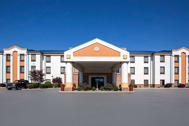 Quality Inn and Suites Arnold – St Louis