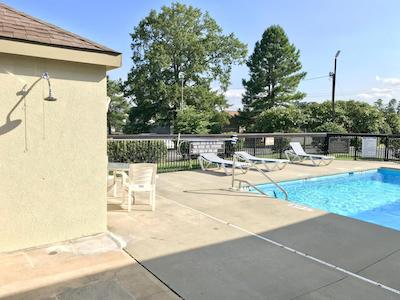 د این ات کریدمور