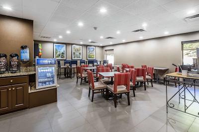 کمفرت این اند سویتز