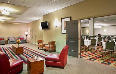 فور پوینتز بای شراتون کالامازو