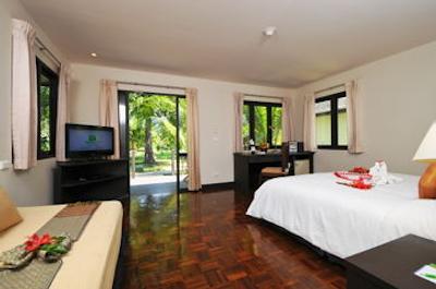 هالیدی این ریزورت فی فی آیلند