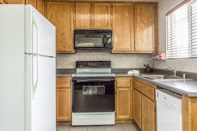 کمفرت این هالف مون ب