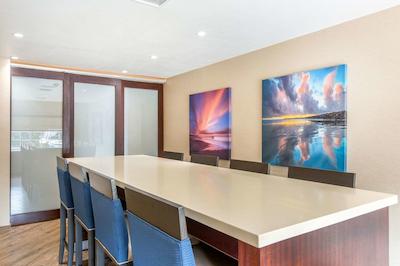 کمفرت این اند سویتز زو اسیا ورلد اریا