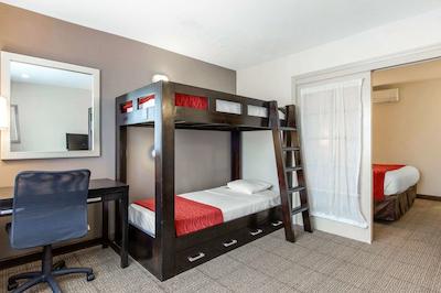 کمفرت این اند سویتز زو اسیا ورلد اریا