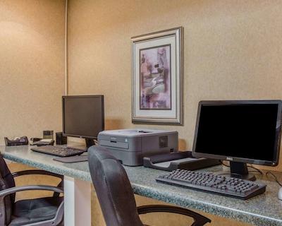 کلارین سویتز اوگوستا