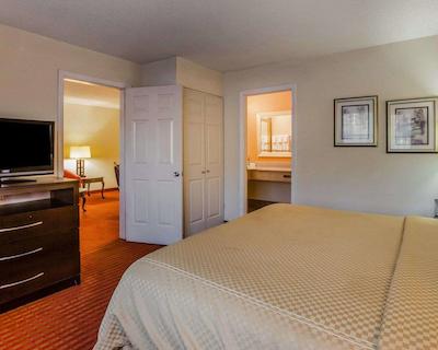 کلارین سویتز اوگوستا