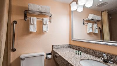 بست وسترن هامپتون کلیسوم این