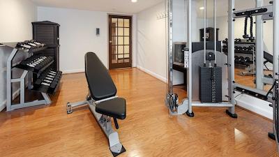 بست وسترن هامپتون کلیسوم این