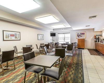 کمفرت سویتز دونتون