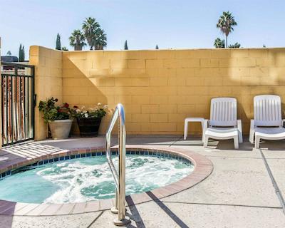 کمفرت سویتز دونتون