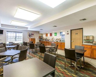 کمفرت سویتز دونتون