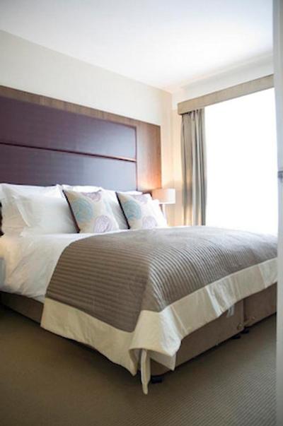 دلفین هوس سرویسد اپارتمنتز