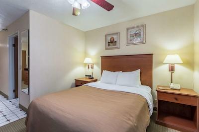 اکنو لج این اند سویتز وست