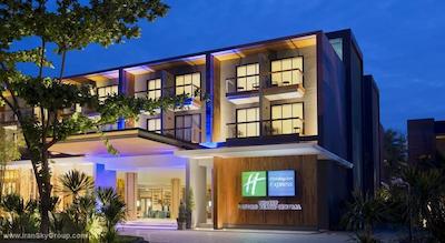 هالیدی این اکسپرس پوکت پاتنگ بیچ سنترال