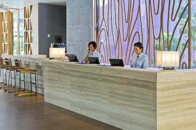 هالیدی این اکسپرس پوکت پاتنگ بیچ سنترال