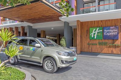 هالیدی این اکسپرس پوکت پاتنگ بیچ سنترال