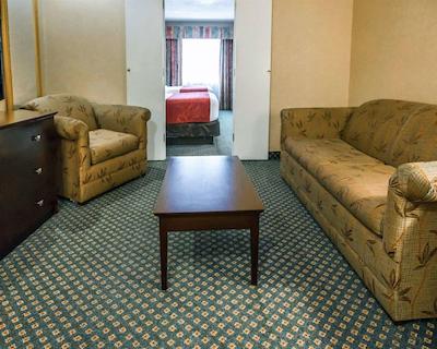 کمفرت سویتز اُاکبروک تراس