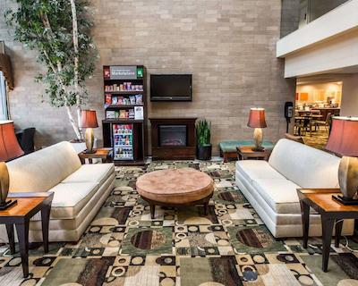 کمفرت سویتز اُاکبروک تراس