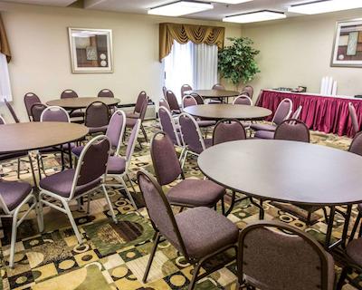 کمفرت سویتز اُاکبروک تراس