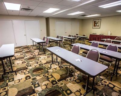 کمفرت سویتز اُاکبروک تراس