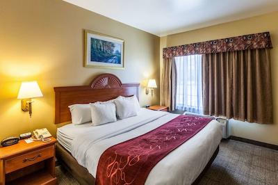 سورست پلاس هتل بای بست وسترن مسکویت