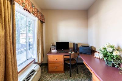 سورست پلاس هتل بای بست وسترن مسکویت