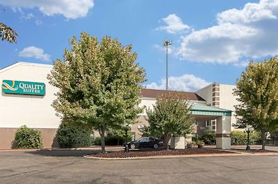 کوالیتی سویتز آیرپرت